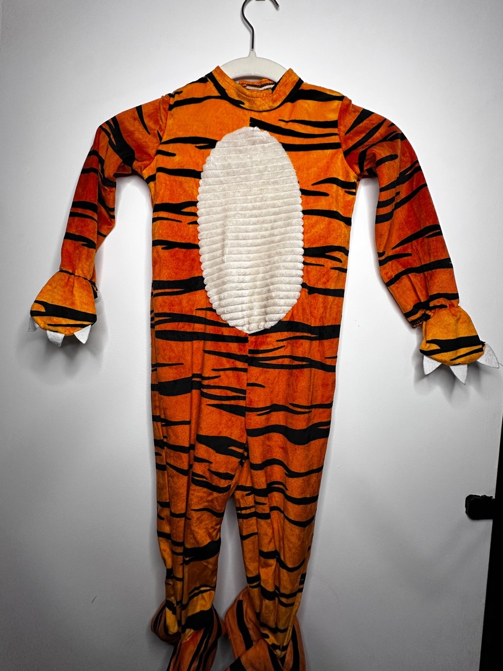 Spirit Halloween Toddler Tiger Costume Hooded Jumpsuit Size 2T - Picture 7 of 9